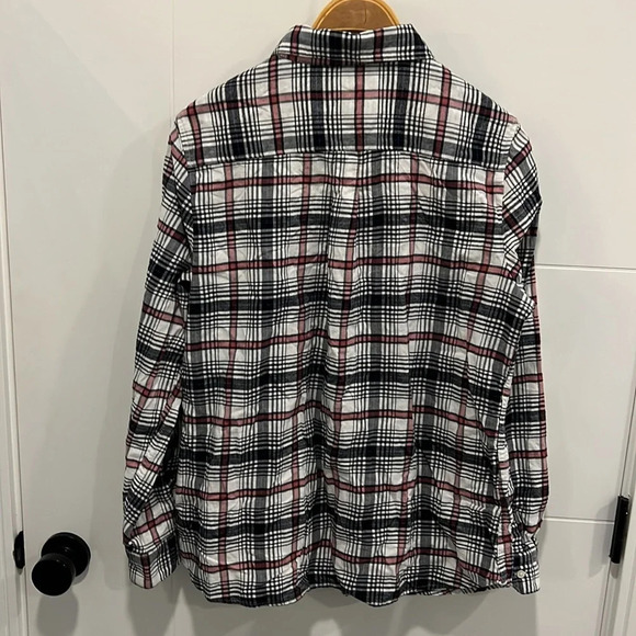 Banana Republic  classic fit flannel button up shirt size large - Picture 12 of 12